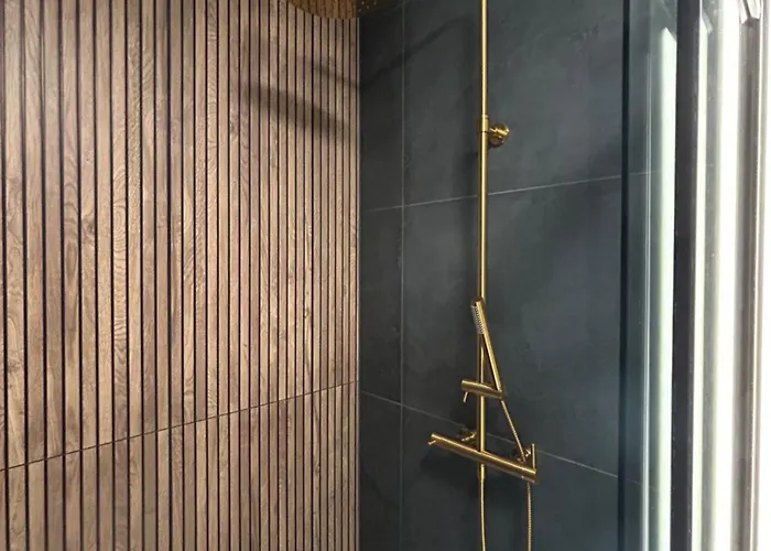 Апартаменты Bond *