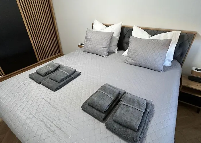 Bond Щавно-Здруй